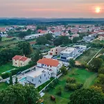 Villa Istriensonne 0005 - Maristra Mit Pool *
