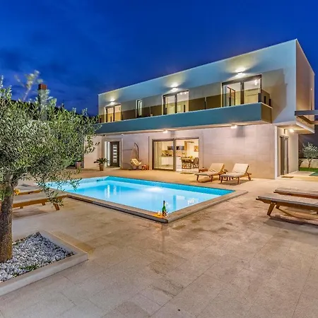 Villa Istriensonne 0005 - 2021 New Built Ultra Modern Maristra *