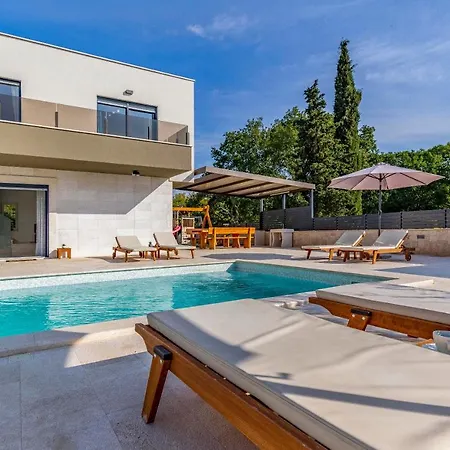 Istriensonne 0005 - 2021 New Built Ultra Modern Maristra Villa
