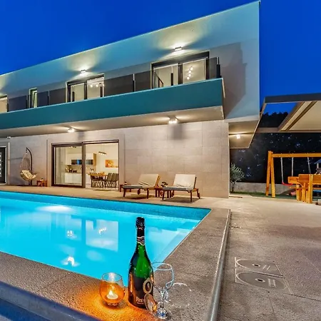 Villa Istriensonne 0005 - 2021 New Built Ultra Modern Maristra