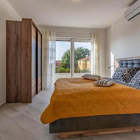 Istriensonne 0005 - 2021 New Built Ultra Modern Maristra