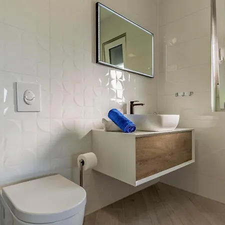 Istriensonne 0005 - 2021 New Built Ultra Modern Maristra