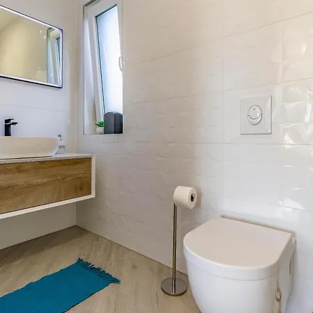 Istriensonne 0005 - 2021 New Built Ultra Modern Maristra