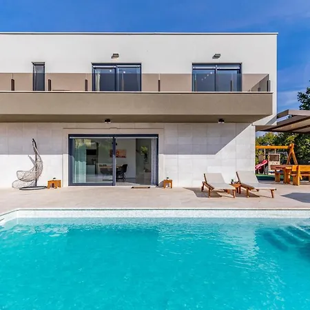 Istriensonne 0005 - 2021 New Built Ultra Modern Maristra *
