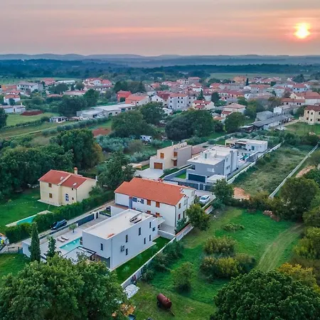 Villa Istriensonne 0005 - Maristra Mit Pool *